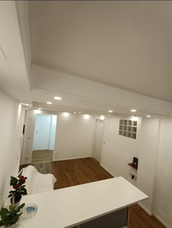B&B Italian Guest Genova Bagian luar foto