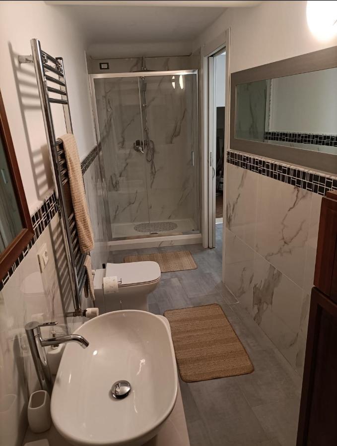B&B Italian Guest Genova Bagian luar foto