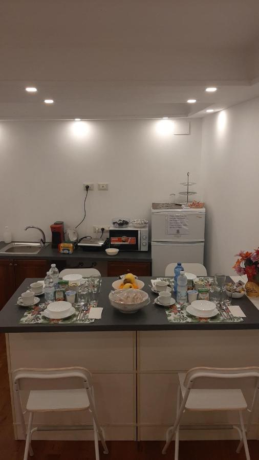 B&B Italian Guest Genova Bagian luar foto