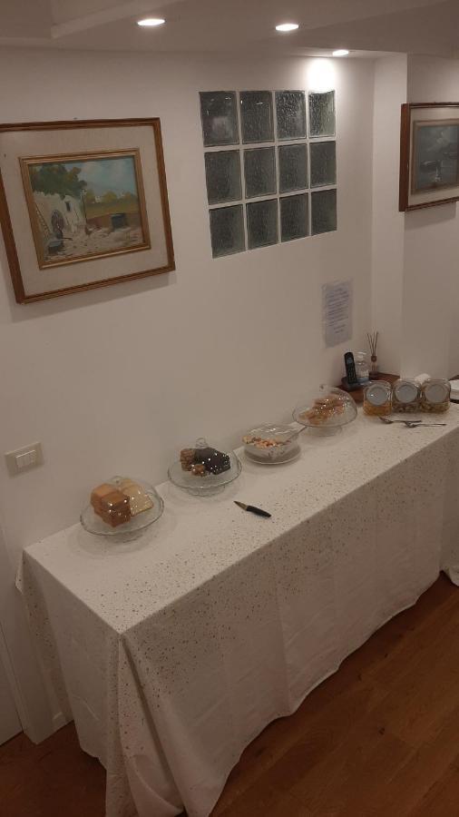 B&B Italian Guest Genova Bagian luar foto