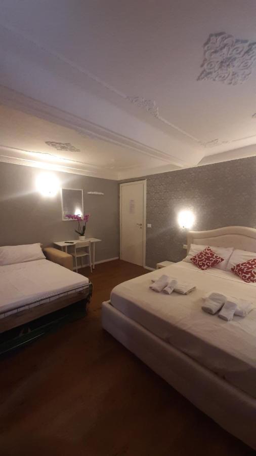 B&B Italian Guest Genova Bagian luar foto