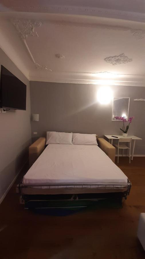 B&B Italian Guest Genova Bagian luar foto