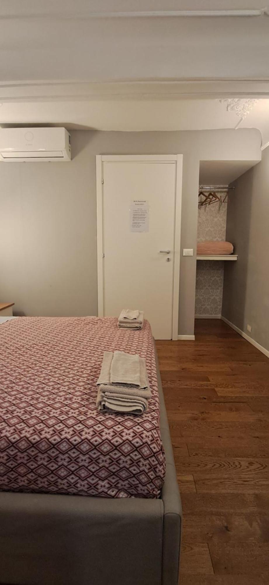 B&B Italian Guest Genova Bagian luar foto