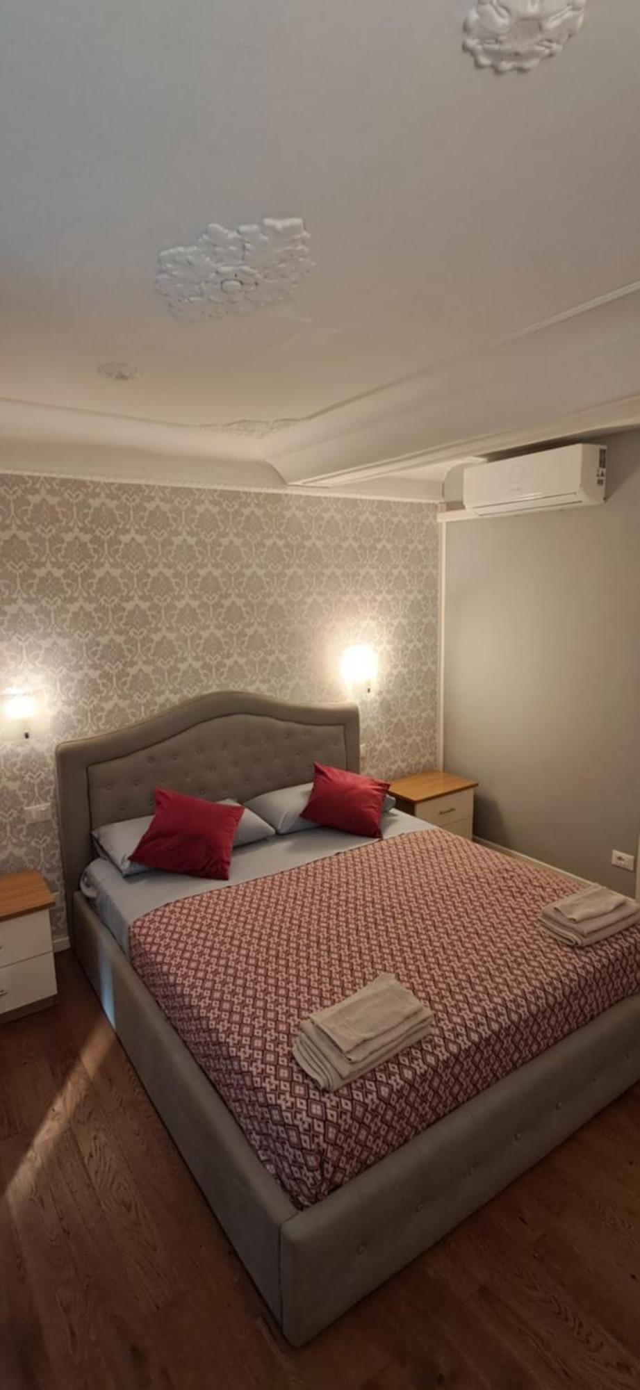 B&B Italian Guest Genova Bagian luar foto